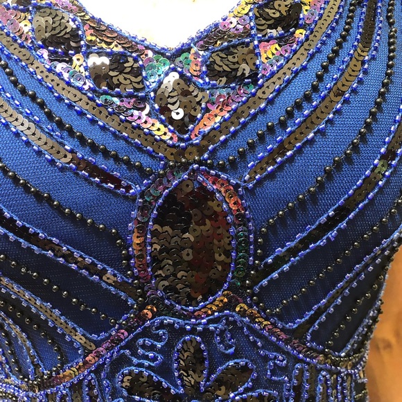 1920s Gatsby Inspired Sequined Dress and Headband - Picture 9 of 13
